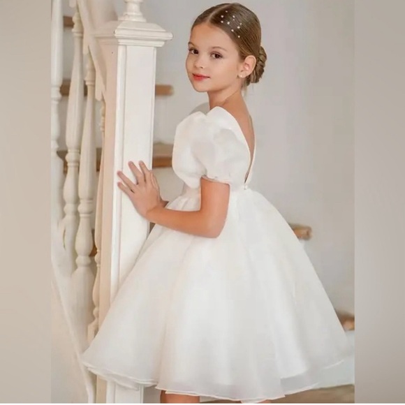 Girl's Luxury Bridal Formal White Dress - Picture 3 of 8